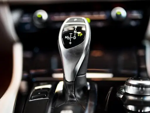 Không Chuyển Về Số P Khi Dừng Xe