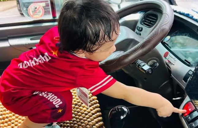 Kỹ Năng Thoát Hiểm Trên Xe Ô Tô?