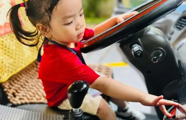 Kỹ Năng Thoát Hiểm Trên Xe Ô Tô?