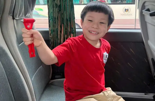 Kỹ Năng Thoát Hiểm Trên Xe Ô Tô?