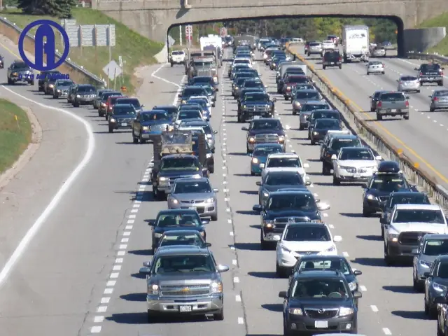 Kỹ Năng Nhập Làn Khi Lái Xe Ô Tô