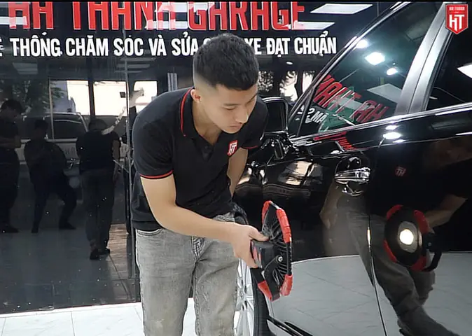 Làm Mới Sơn Xe Ô Tô: Hướng Dẫn Chi Tiết Từ A-z Cho Người Mới Bắt Đầu