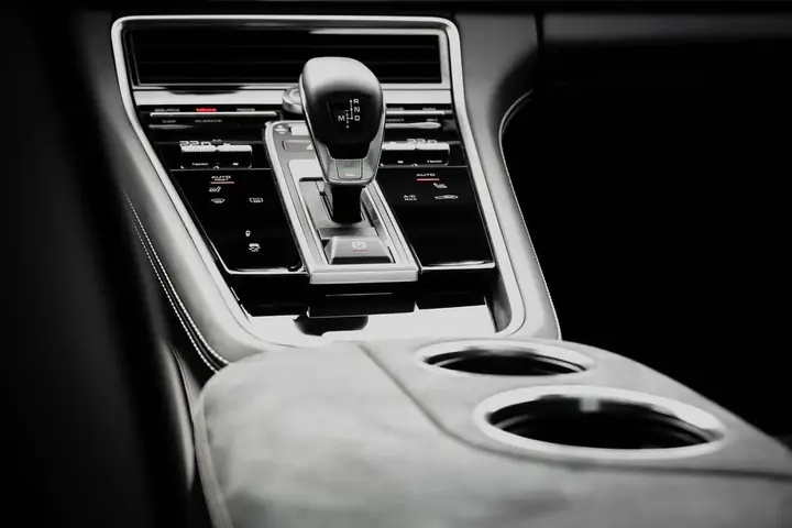 Làm Quen Với Xe Ô Tô