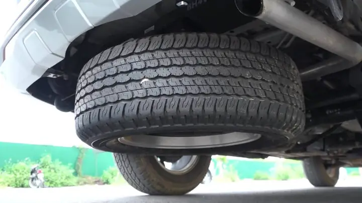 Làm Trụ Đá Với Lốp Xe Ô Tô