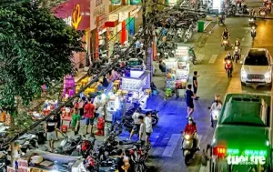 Lấn Chiếm Vỉa Hè Xe Ô Tô: Hành Vi Vi Phạm Và Hệ Lụy An Toàn Giao Thông