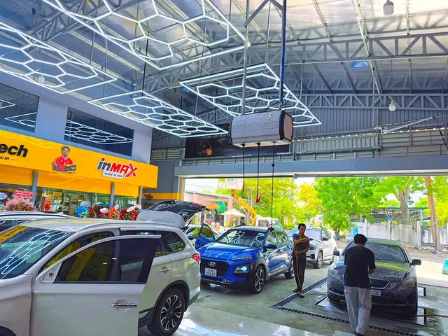 Lắp Camera Lùi Cho Xe Ô Tô