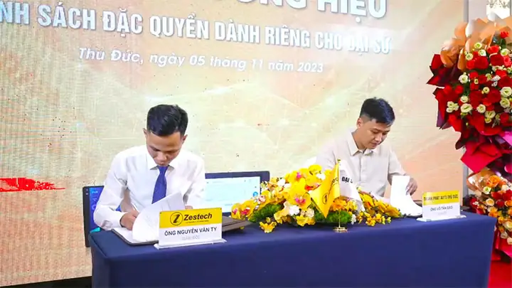 Lắp Camera Lùi Cho Xe Ô Tô