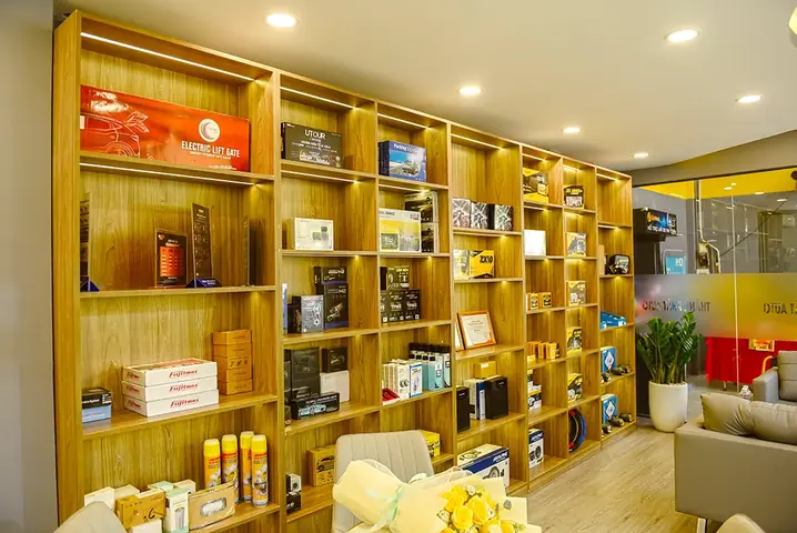 Lắp Camera Lùi Cho Xe Ô Tô