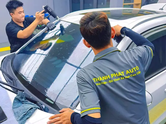 Lắp Camera Lùi Cho Xe Ô Tô