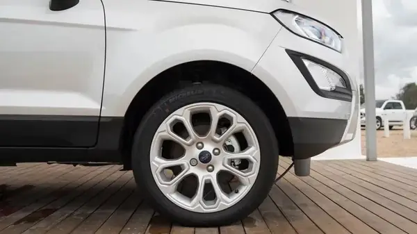 Thay Lại Mâm Zin Chuẩn Của Xe