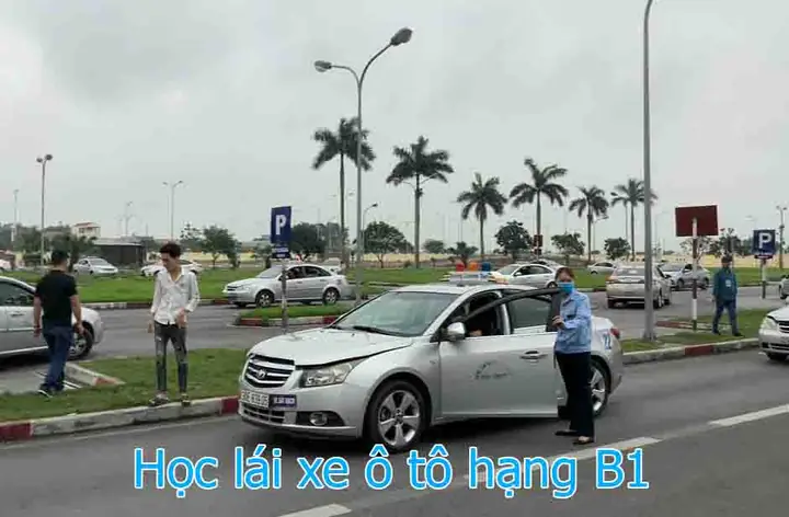 Chi Tiết Học Phí Học Lái Xe Ô Tô B1 Năm 2024