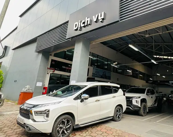 Nên Bảo Dưỡng Xe Mitsubishi Tại Hãng Hay Gara Ngoài?