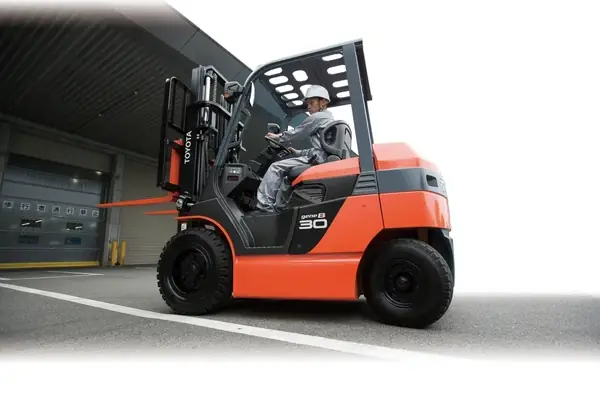 Hướng Dẫn Chi Tiết Về Liên Kết Bánh Xe Với Moay Ơ Ô Tô: Cấu Tạo, Cách Hoạt Động & Bảo Dưỡng