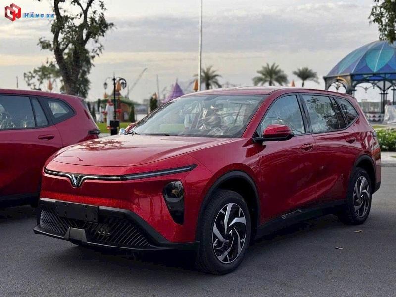 Đánh Giá Chi Tiết Màu Limo Green Đỏ Trên Vinfast: Ưu & Nhược Điểm