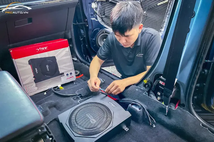 Có Nênđộ Loa Cho Xe Ô Tô?