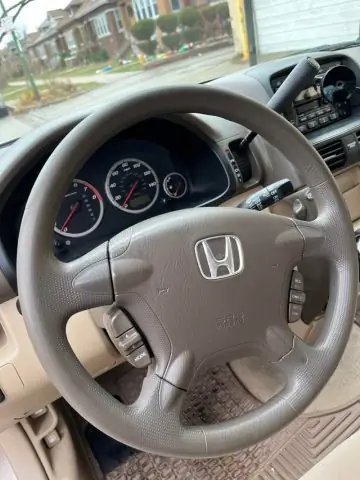 Lý Do Khiến Logo Ô Tô Bị Giấu Kín & Tác Động Đến Người Dùng