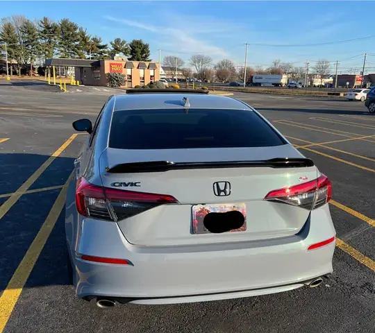 Lý Do Khiến Logo Ô Tô Bị Giấu Kín & Tác Động Đến Người Dùng