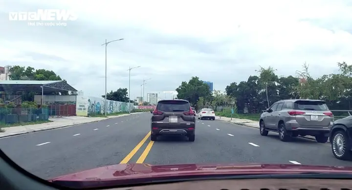 Lỗi Đè Vạch Xe Ô Tô