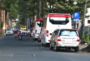 Quy Tắc Dừng Đỗ Xe Đúng Cách Trên Lòng Đường (nếu Được Phép)