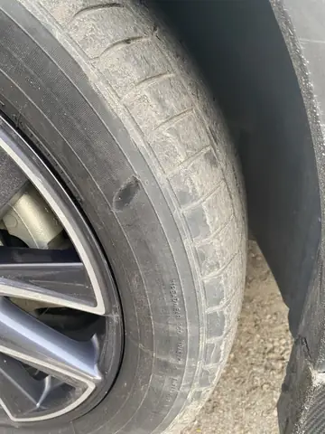 Lốp Xe Ô Tô Bị Chém: Dấu Hiệu, Cách Xử Lý Và Phòng Tránh Hiệu Quả