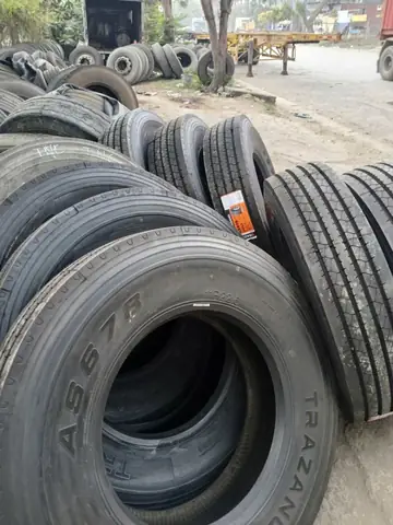 Tại Sao Lốp Xe Ô Tô Cũ Vẫn Được Nhiều Doanh Nghiệp Vận Tải Ưa Chuộng?