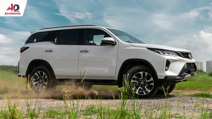 Chon Lop Xe Fortuner2