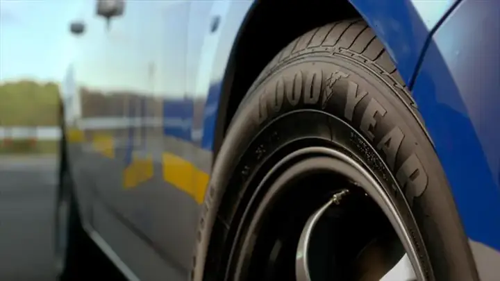 Lốp Goodyear 235/45r19 Eagle Touring