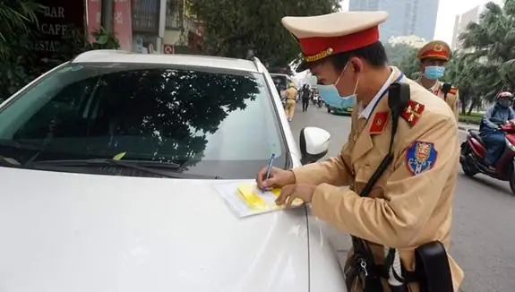 Một Số Lỗi Căn Bản Người Lái Xe Ô Tô Tham Gia Giao Thông Hay Mắc Phải