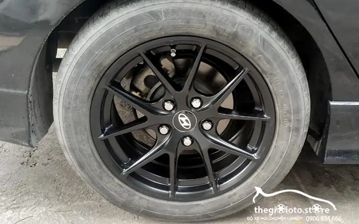 Mâm Xe Ô Tô 16 Inch: Hướng Dẫn Chọn Mua Chi Tiết Nhất