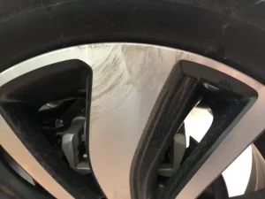 Mâm Xe Ô Tô Bị Xước: Nguyên Nhân, Cách Xử Lý Và Phòng Ngừa Hiệu Quả