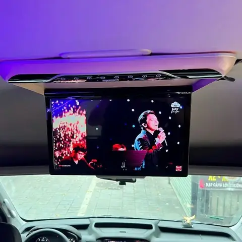 Lắp Màn Hình Trần Xe 16 Chỗ Transit Chuyên Nghiệp, Giá Tốt Nhất Tại Hà Nội