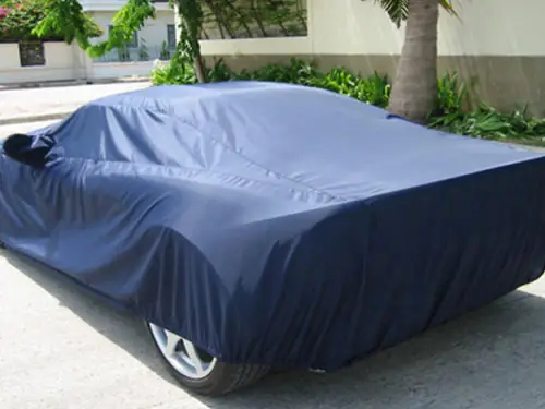 Vì Sao Quý Anh Chị Mình Nên Sử Dụng Vải Bạt Phủ Xe Ô Tô?