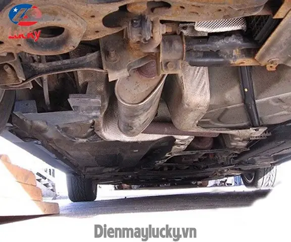 Cách Rửa Vệ Sinh Gầm Xe Ô Tô