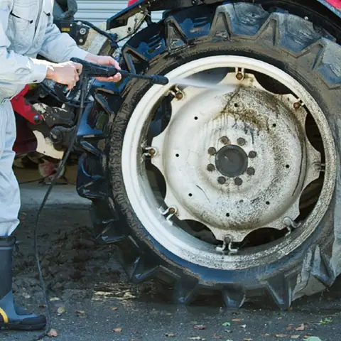 Máy Rửa Xe Ô Tô Chuyên Nghiệp Là Gì?