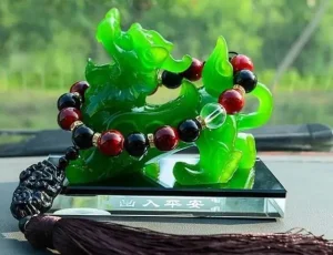 Những Lưu Ý Khi Mua Vật Phong Thủy Ô Tô Cho Người Mệnh Mộc