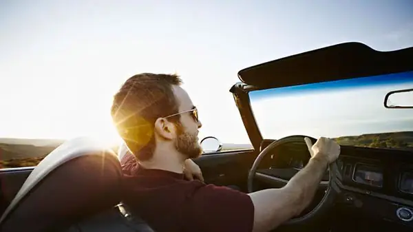 Mơ Thấy Người Khác Lái Xe Ô Tô Có Ý Nghĩa Gì?