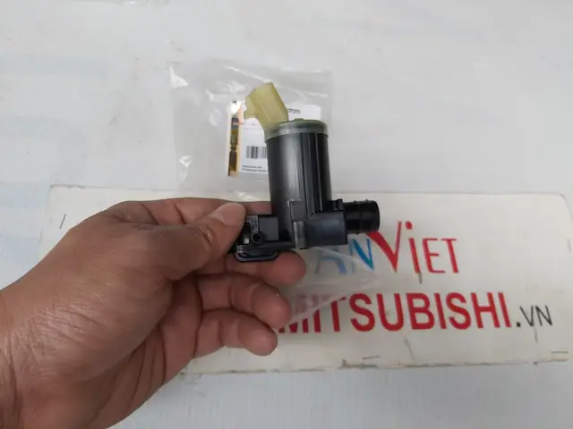 Cấu Tạo Và Nguyên Lý Hoạt Động Của Mô Tơ Bơm Nước Rửa Kính Xe Mitsubishi Xpander