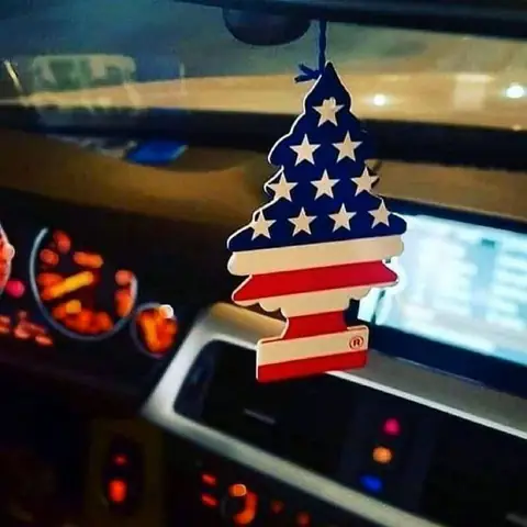 Lá Thơm Treo Xe Ô Tô