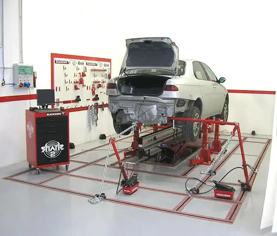 Tại Sao Cần Nắn Khung Xe Ô Tô?