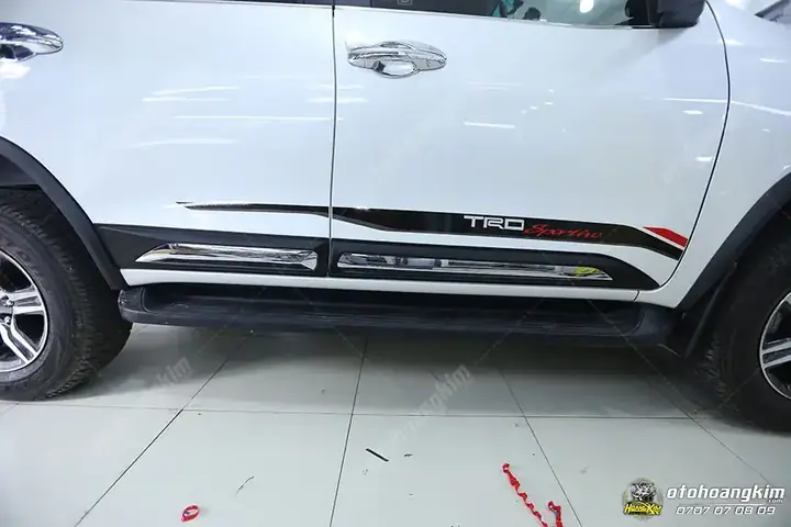 Hình Ảnh Thực Tế Nẹp Sườn Ô Tô