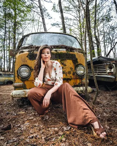 Những Nghĩa Địa Xe Hơi Ẩn Mình Trong Rừng Rậm Hút Khách