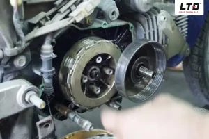 Thói Quen Lái Xe Sai Lầm Ảnh Hưởng Đến Hộp Số