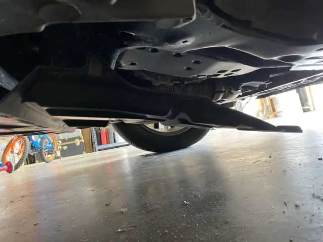 Hướng Dẫn Chi Tiết Cách Dán Nhựa Bảo Vệ Cột B Cánh Cửa Xe Ô Tô