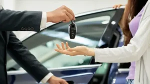 Cần Chuẩn Bị Gì Khi Đi Nhận Xe?