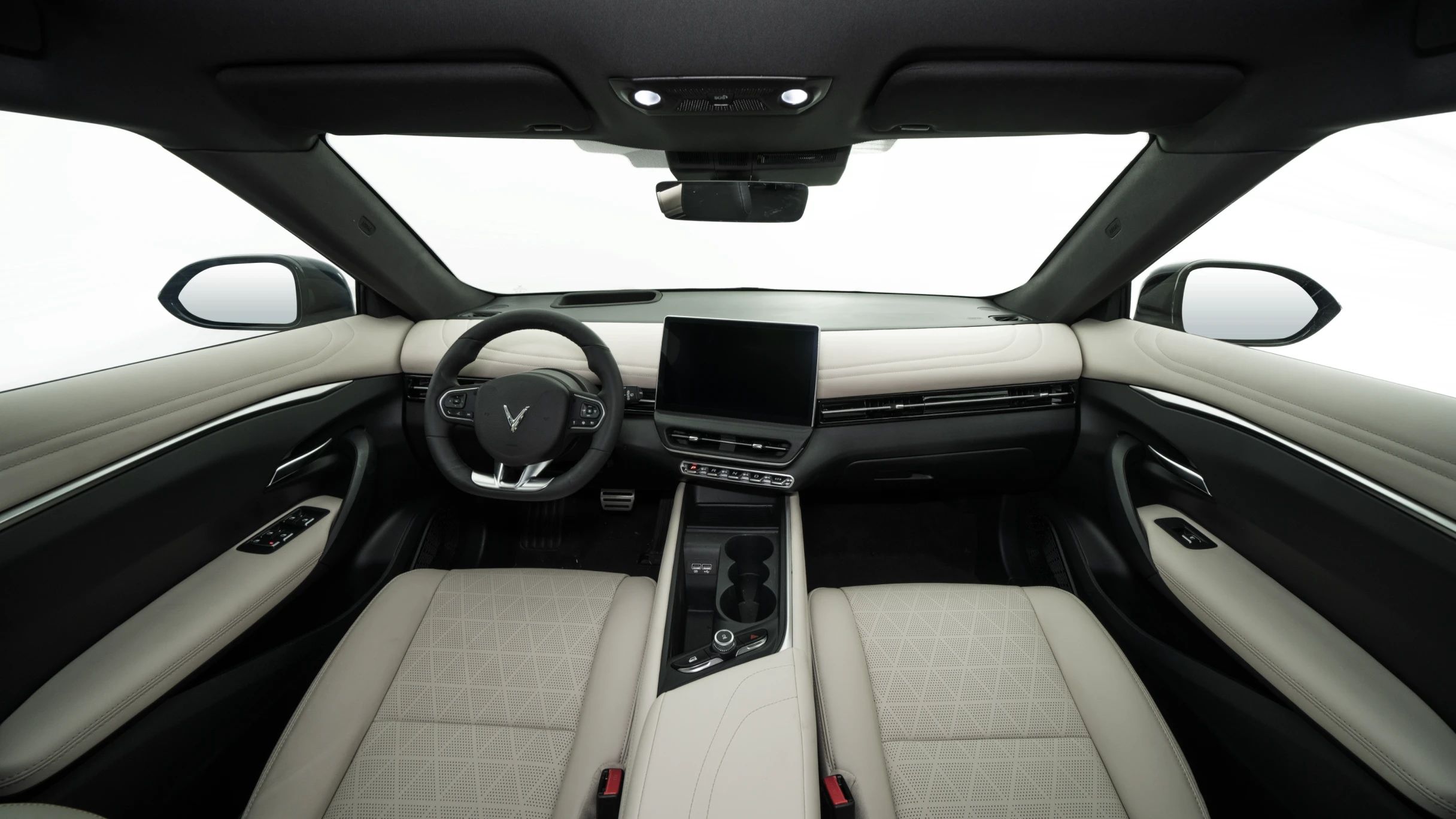 Nâng Cấp và Tùy Biến Nội Thất VF7 Plus: Biến Chiếc Xe Thành Không Gian Cá Nhân