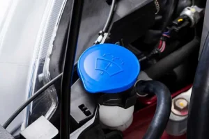 Các Bước Đổ Nước Rửa Kính Ô Tô