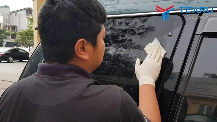 Dung Dịch Tẩy Ố Kính Xe Ô Tô Grass