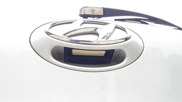 Nút Mở Cốp Xe Ô Tô I10: Vị Trí, Cách Dùng Và Xử Lý Sự Cố