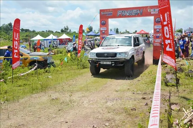 Ô Tô Đị Hình Kiểu Xe Đua Là Gì? Kiến Thức A-z Cho Người Mới Bắt Đầu