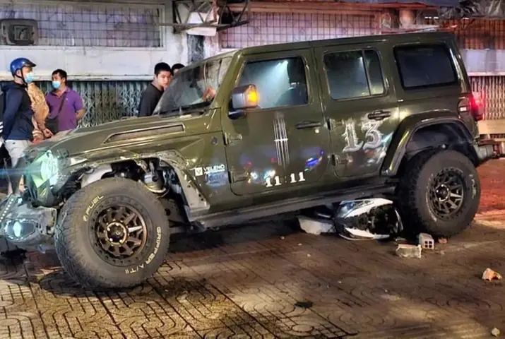 Ô Tô 'điên' - Ảnh 1.